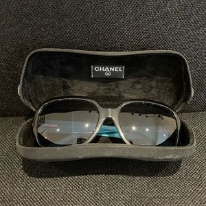 PREOWNED VINTAGE CHANEL BLACK TURQUOISE SUNGLASSES